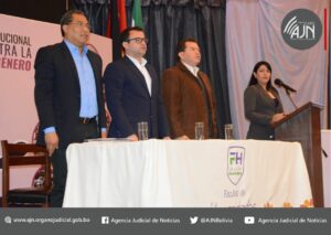 Periodistas, estudiantes y administradores de justicia coinciden que la lucha contra la violencia de género se debe intensificar desde las aulas universitarias y los medios