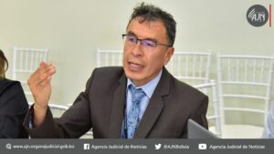 Magistrado por el departamento de Oruro Marco Ernesto Jaimes Molina resalta trabajo de la mesa Nº 5 de las III Jornadas Judiciales