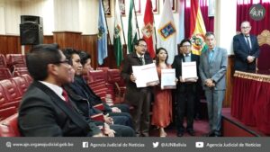 Entrega de títulos de ampliación de competencias a jueces en materia penal del distrito judicial de Oruro